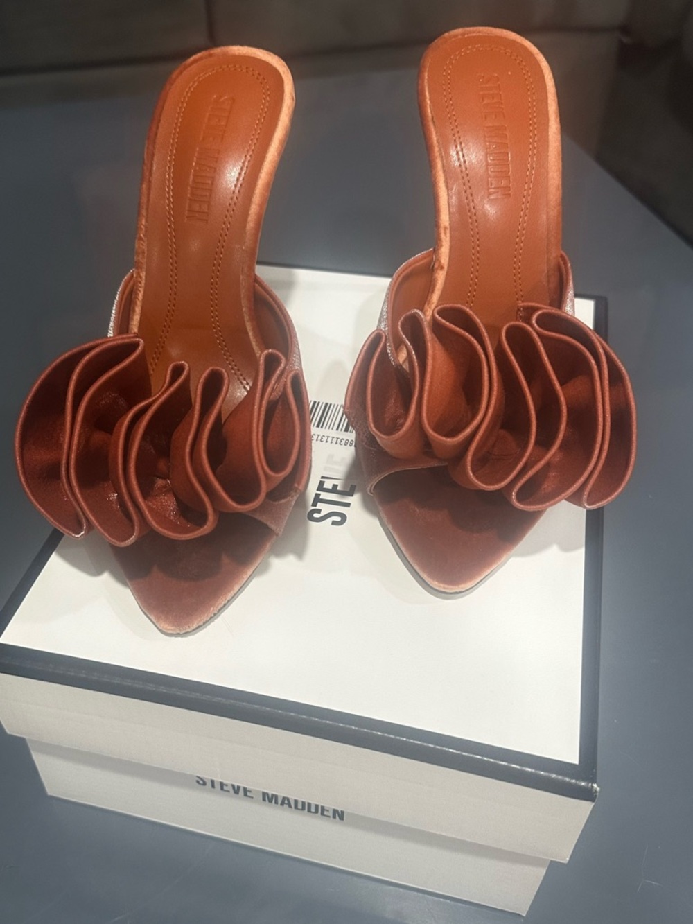 Steve Madden Affinity Rust Satin Ruffle Mule Heels - Picture 2 of 8